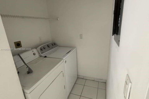 Immobilier commercial à louer à Florida City, Floride: 1 chambre, 197.51 m2 № 2019953 - photo 9