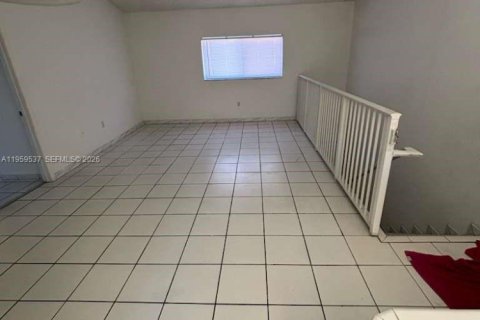 Immobilier commercial à louer à Florida City, Floride: 1 chambre, 197.51 m2 № 2019953 - photo 10