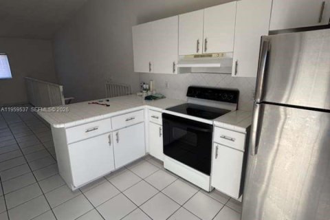 Immobilier commercial à louer à Florida City, Floride: 1 chambre, 197.51 m2 № 2019953 - photo 3