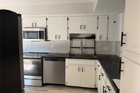 Townhouse in Fern Park, Florida 3 bedrooms, 143.16 sq.m. № 2383742 - photo 7