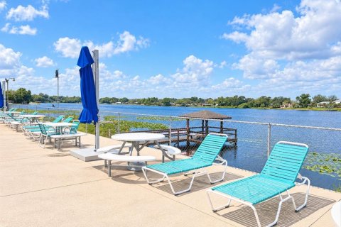 Townhouse in Fern Park, Florida 3 bedrooms, 143.16 sq.m. № 2383742 - photo 27