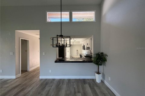 Townhouse in Fern Park, Florida 3 bedrooms, 143.16 sq.m. № 2383742 - photo 6