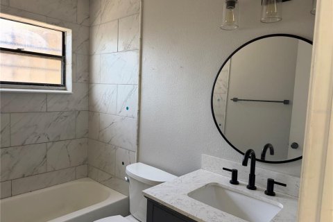 Townhouse in Fern Park, Florida 3 bedrooms, 143.16 sq.m. № 2383742 - photo 17