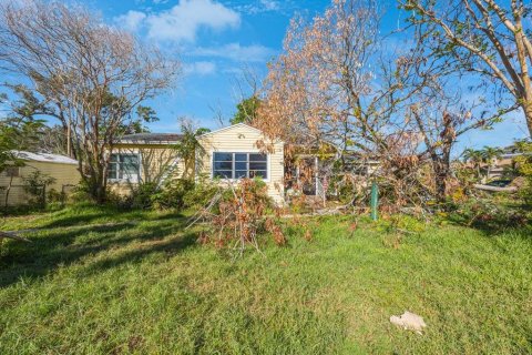 Terreno en venta en Saint Petersburg, Florida № 1555222 - foto 14