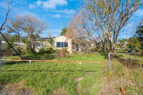 Terreno en venta en Saint Petersburg, Florida № 1555222 - foto 13