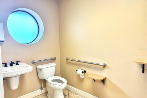 Propiedad comercial en alquiler en Sebring, Florida, 959.31 m2 № 1820691 - foto 7