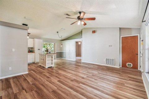 House in San Antonio, Florida 3 bedrooms, 106.09 sq.m. № 1884459 - photo 14