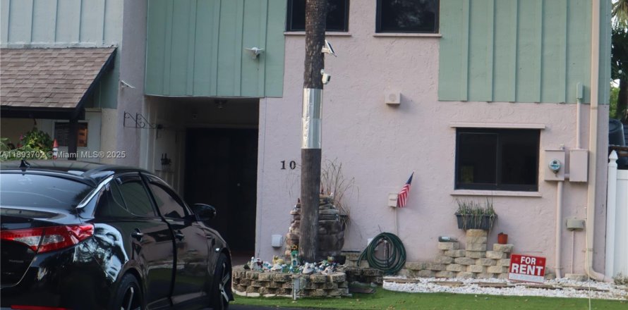 Таунхаус в Дейви, Флорида 3 спальни, 175.03м2 № 1945593