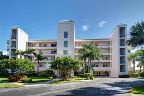 Condominio en venta en Saint Pete Beach, Florida, 2 dormitorios, 117.52 m2 № 1251945 - foto 2