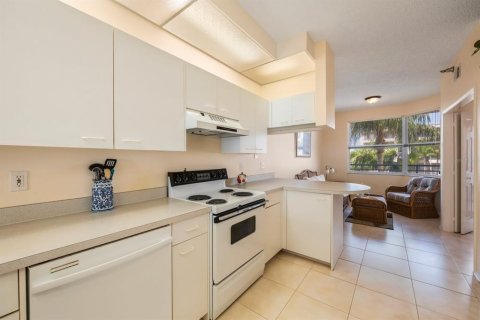 Condominio en venta en Saint Pete Beach, Florida, 2 dormitorios, 117.52 m2 № 1251945 - foto 15