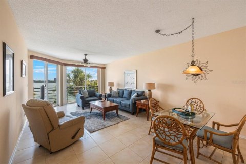 Condominio en venta en Saint Pete Beach, Florida, 2 dormitorios, 117.52 m2 № 1251945 - foto 18