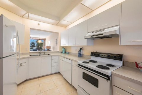 Condominio en venta en Saint Pete Beach, Florida, 2 dormitorios, 117.52 m2 № 1251945 - foto 13