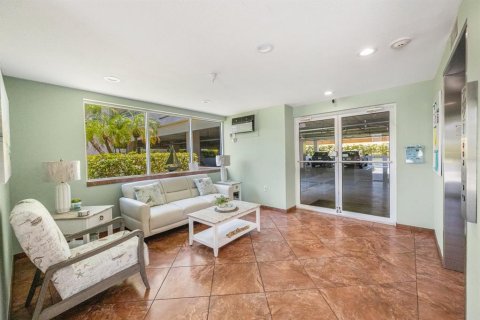 Condominio en venta en Saint Pete Beach, Florida, 2 dormitorios, 117.52 m2 № 1251945 - foto 5