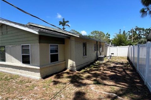 Immobilier commercial à vendre à Bradenton, Floride: 4 chambres, 141.95 m2 № 1743035 - photo 20