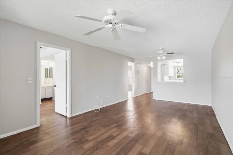 Copropriété à vendre à Bradenton, Floride: 2 chambres, 87.98 m2 № 2147680 - photo 12