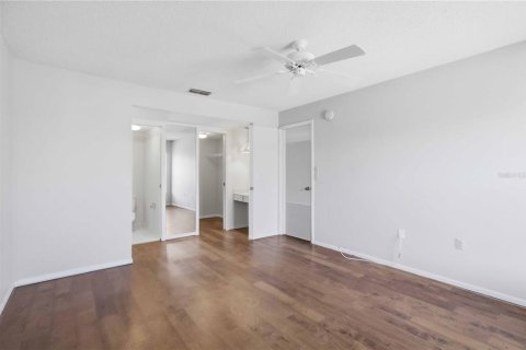 Copropriété à vendre à Bradenton, Floride: 2 chambres, 87.98 m2 № 2147680 - photo 16