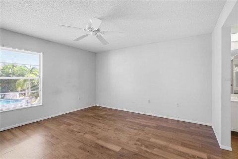 Copropriété à vendre à Bradenton, Floride: 2 chambres, 87.98 m2 № 2147680 - photo 14