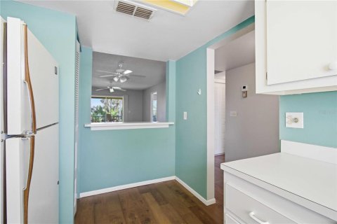 Copropriété à vendre à Bradenton, Floride: 2 chambres, 87.98 m2 № 2147680 - photo 8