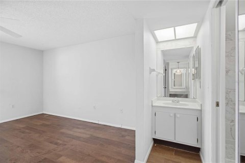 Copropriété à vendre à Bradenton, Floride: 2 chambres, 87.98 m2 № 2147680 - photo 19