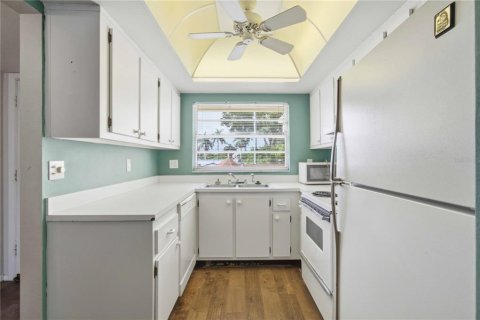 Copropriété à vendre à Bradenton, Floride: 2 chambres, 87.98 m2 № 2147680 - photo 6