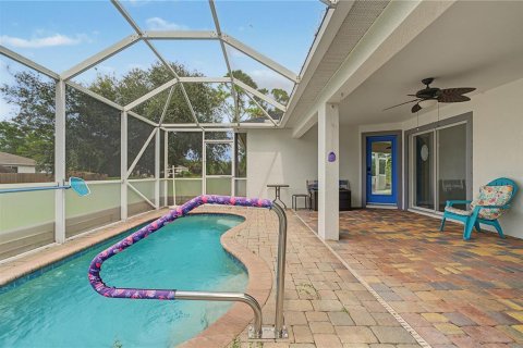 Villa ou maison à vendre à North Port, Floride: 3 chambres, 177.35 m2 № 2408351 - photo 5