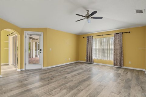 Villa ou maison à vendre à North Port, Floride: 3 chambres, 177.35 m2 № 2408351 - photo 3