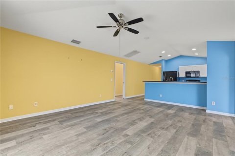 Villa ou maison à vendre à North Port, Floride: 3 chambres, 177.35 m2 № 2408351 - photo 21