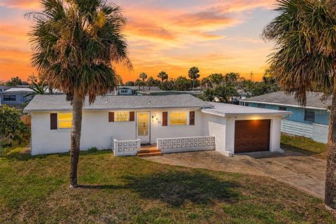 House in Ormond Beach, Florida 3 bedrooms, 113.34 sq.m. № 2218831