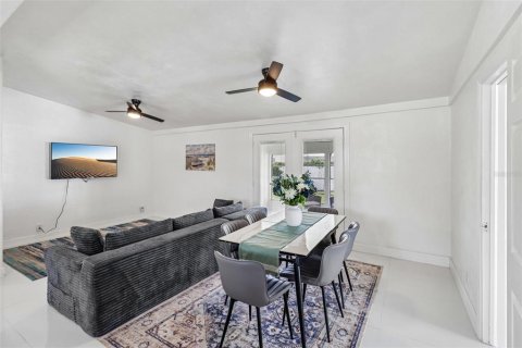 Купить виллу или дом в Ормонд-Бич, Флорида 7 комнат, 113.34м2, № 2218831 - фото 9