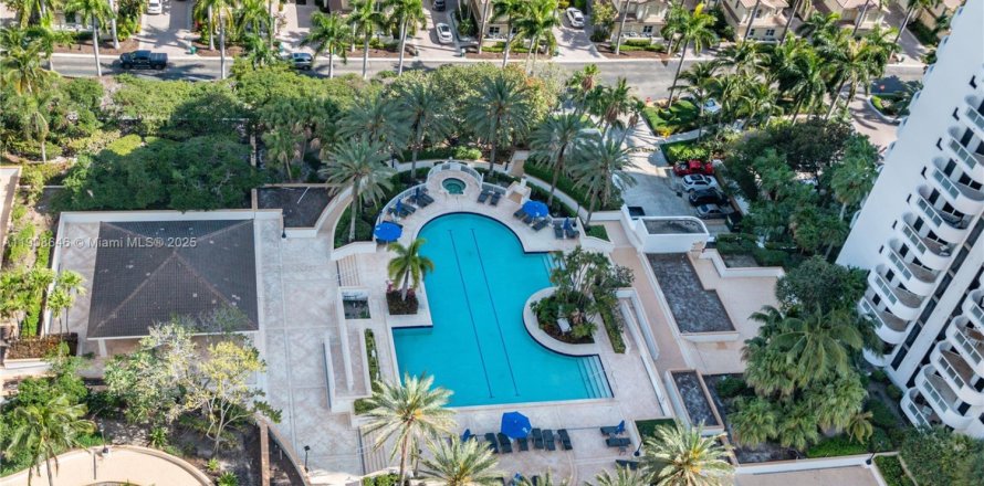 Condominio en Aventura, Florida, 3 dormitorios  № 1964897