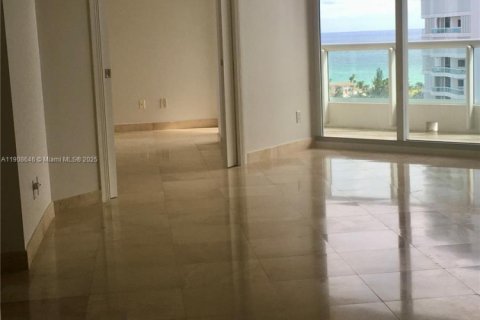Condominio en alquiler en Aventura, Florida, 3 dormitorios, 173.26 m2 № 1964897 - foto 12