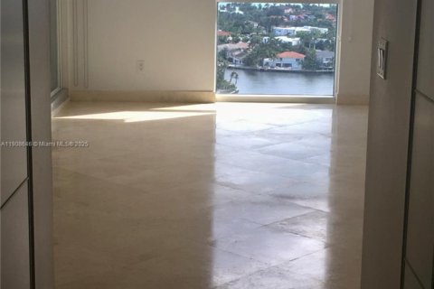 Condominio en alquiler en Aventura, Florida, 3 dormitorios, 173.26 m2 № 1964897 - foto 14