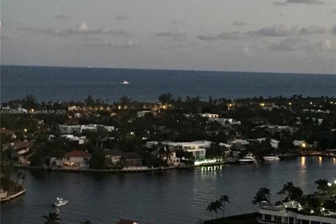 Condominio en alquiler en Aventura, Florida, 3 dormitorios, 173.26 m2 № 1964897 - foto 25