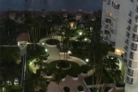 Condominio en alquiler en Aventura, Florida, 3 dormitorios, 173.26 m2 № 1964897 - foto 24