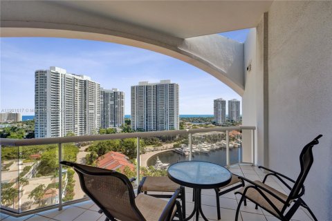 Condo in Aventura, Florida, 2 bedrooms  № 1953198 - photo 26