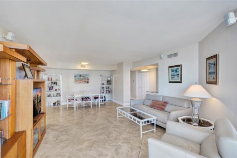 Condo in Aventura, Florida, 2 bedrooms  № 1953198 - photo 20