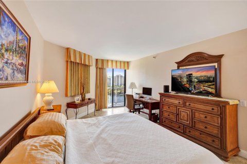 Condo in Aventura, Florida, 2 bedrooms  № 1953198 - photo 29