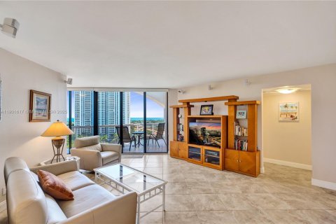 Condo in Aventura, Florida, 2 bedrooms  № 1953198 - photo 14