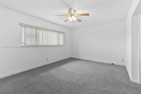 Condo in Margate, Florida, 2 bedrooms  № 1788596 - photo 7