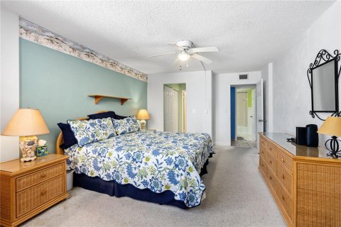 Condo in Ormond Beach, Florida, 2 bedrooms  № 1425197 - photo 11