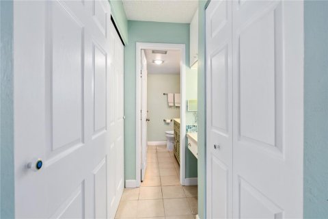 Condo in Ormond Beach, Florida, 2 bedrooms  № 1425197 - photo 12