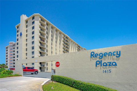Condo in Ormond Beach, Florida, 2 bedrooms  № 1425197 - photo 1
