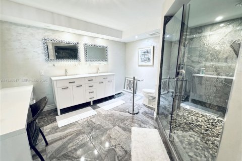 Купить кондоминиум в Халландейл-Бич, Флорида 3 спальни, 214.14м2, № 1998840 - фото 15