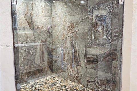 Купить кондоминиум в Халландейл-Бич, Флорида 3 спальни, 214.14м2, № 1998840 - фото 16