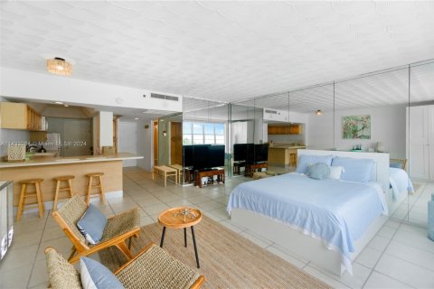 Copropriété à louer à Miami Beach, Floride: 51.1 m2 № 1939543 - photo 7