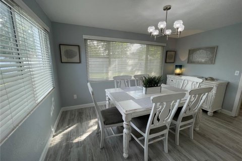 Casa en alquiler en Clearwater, Florida, 2 dormitorios, 111.48 m2 № 569323 - foto 5
