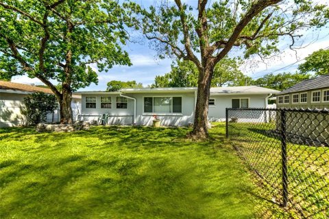 Casa en alquiler en Clearwater, Florida, 2 dormitorios, 111.48 m2 № 569323 - foto 17
