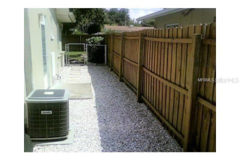 Casa en alquiler en Clearwater, Florida, 2 dormitorios, 111.48 m2 № 569323 - foto 16