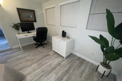 Casa en alquiler en Clearwater, Florida, 2 dormitorios, 111.48 m2 № 569323 - foto 11