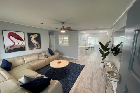 Casa en alquiler en Clearwater, Florida, 2 dormitorios, 111.48 m2 № 569323 - foto 2